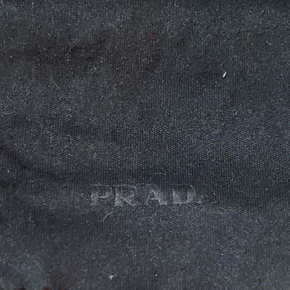 Prada - Picture 6 of 6